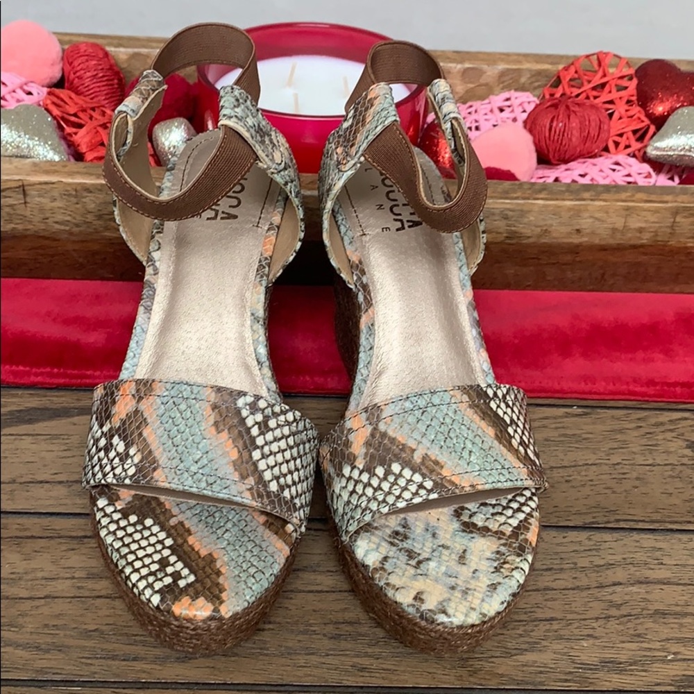 NWT Lucca Lane Emmalyn Wedges